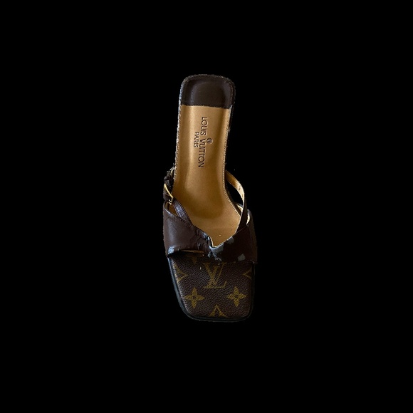 Vintage Louis Vuitton Low Heels - Picture 2 of 5